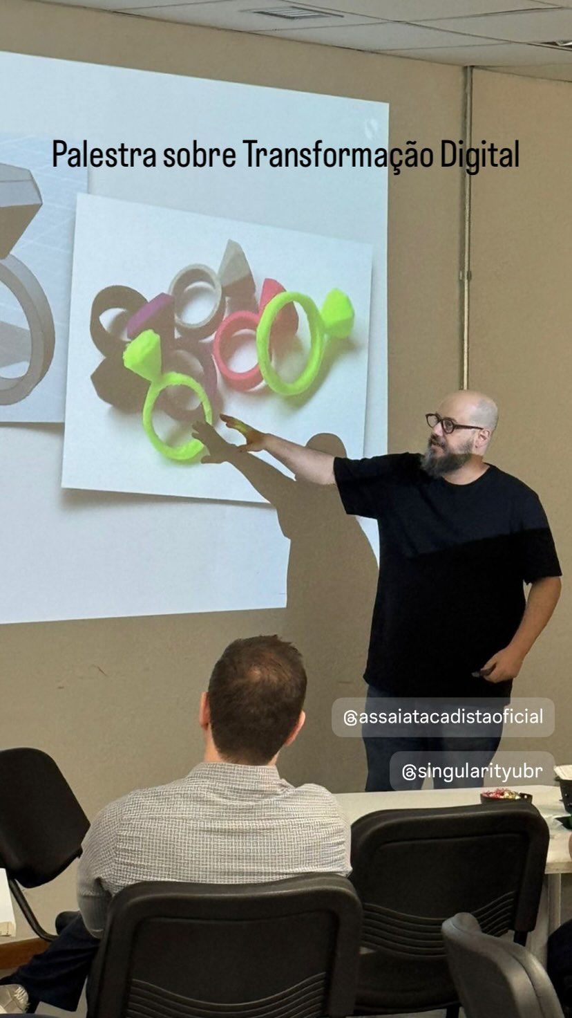 Ricardo Cavallini durante palestra para Assaí Atacadista