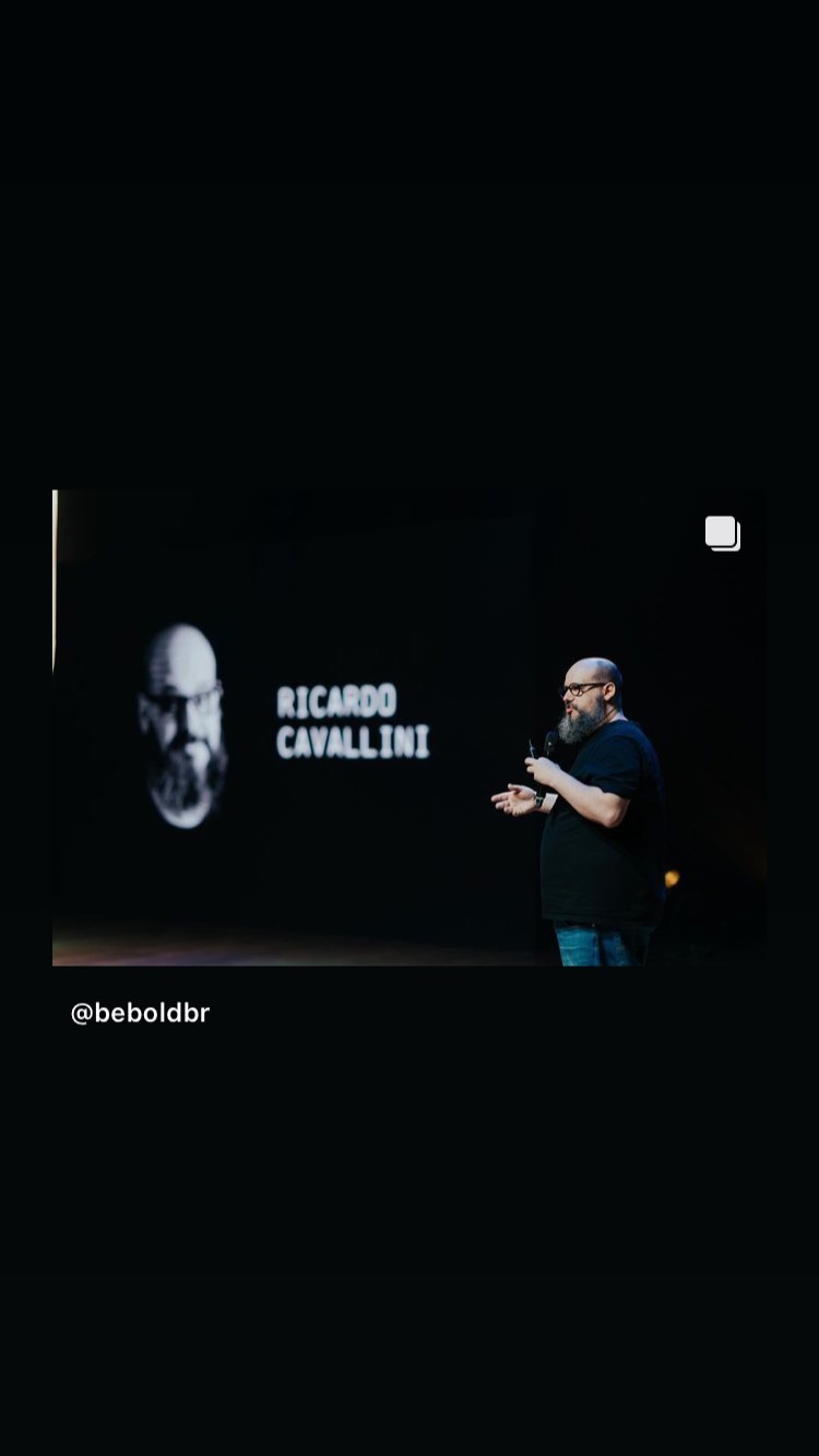 Ricardo Cavallini durante palestra no evento Be Bold