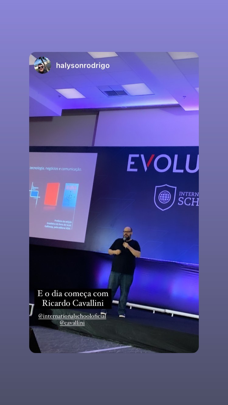 Ricardo Cavallini durante palestra para International School