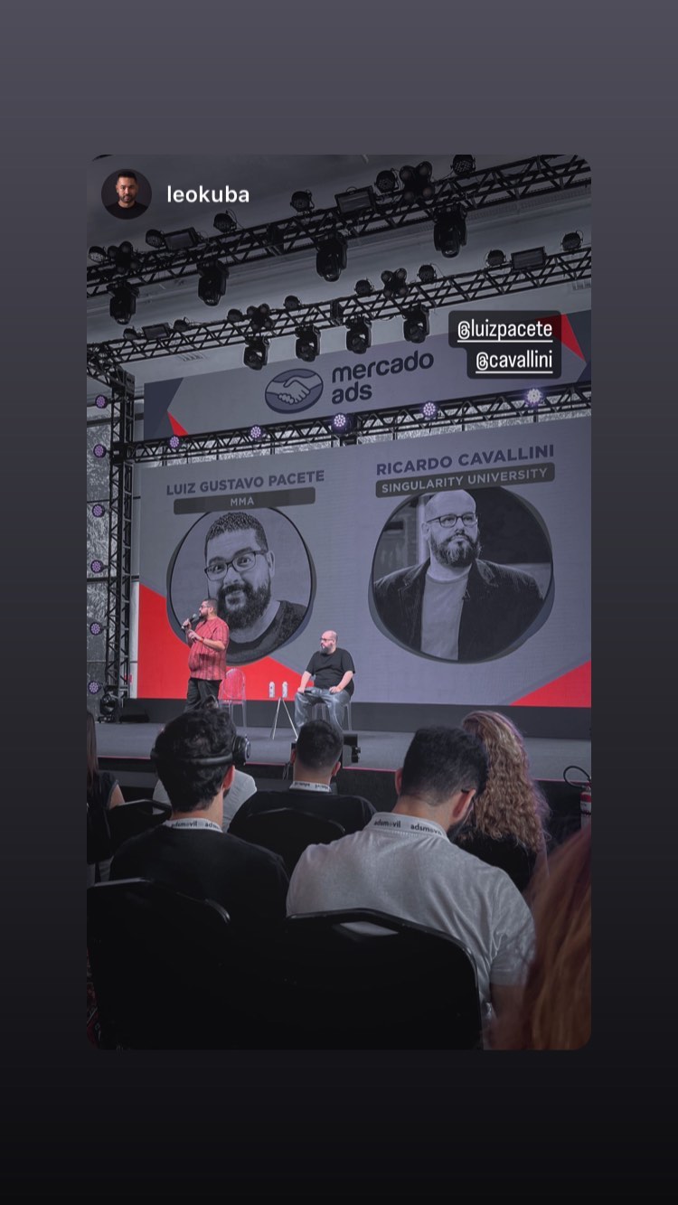 Ricardo Cavallini durante palestra no evento MMA Latam