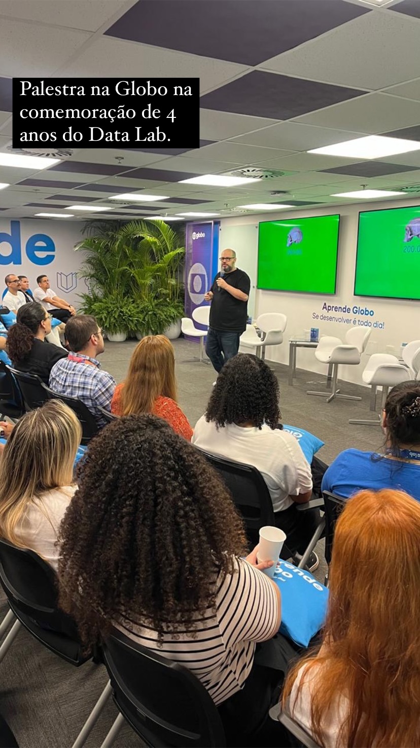 Ricardo Cavallini durante palestra para Rede Globo