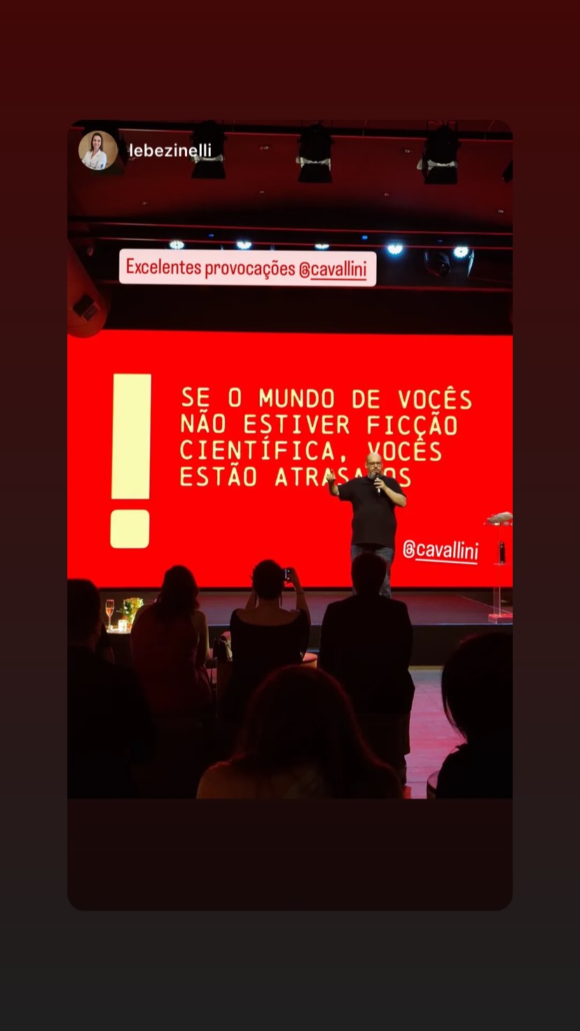 Ricardo Cavallini durante uma palestra